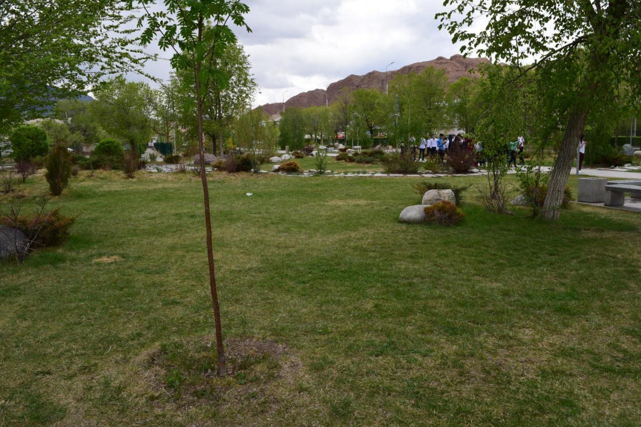 Naryn Guest House Экстерьер фото