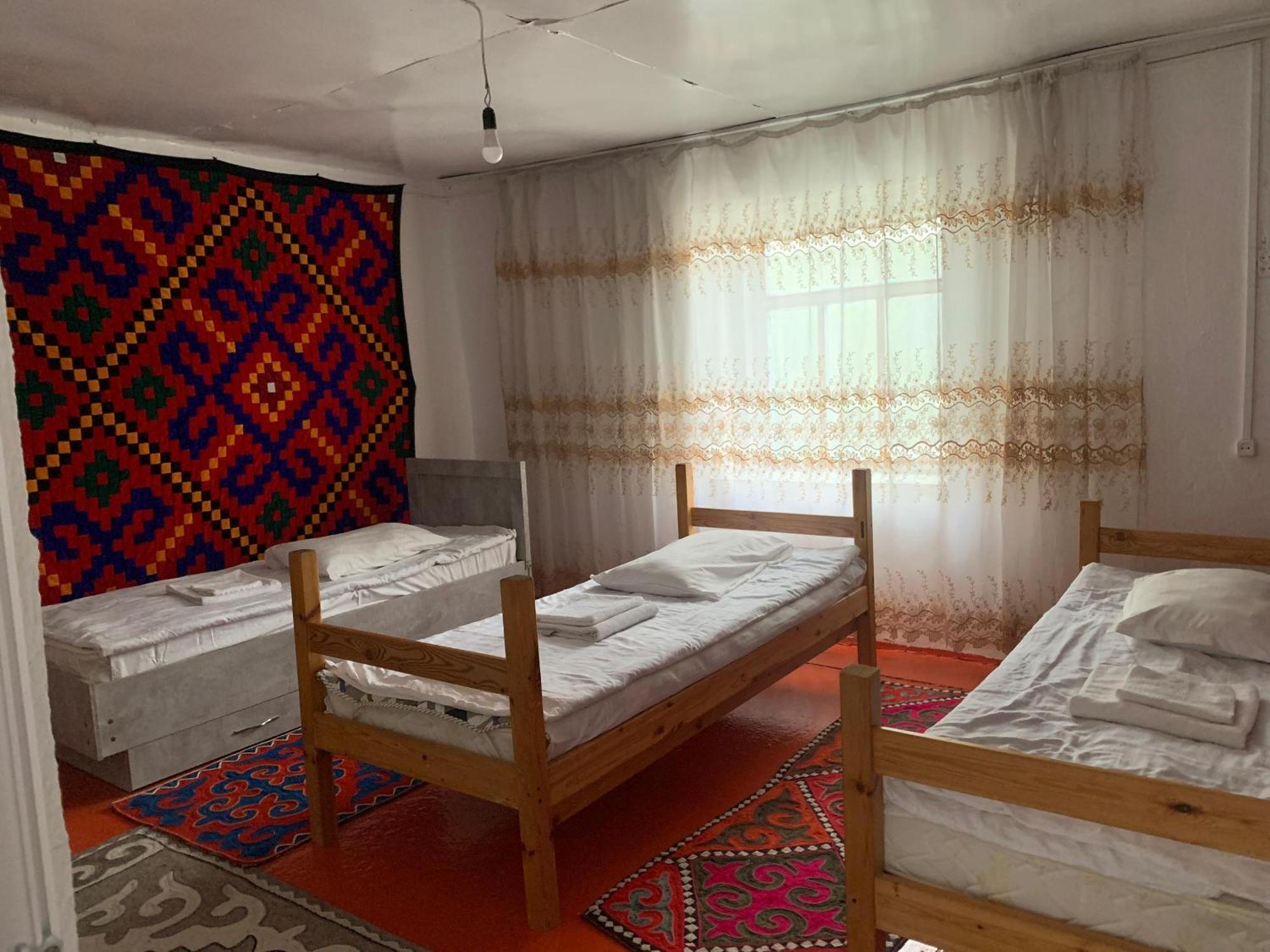 Naryn Guest House Экстерьер фото