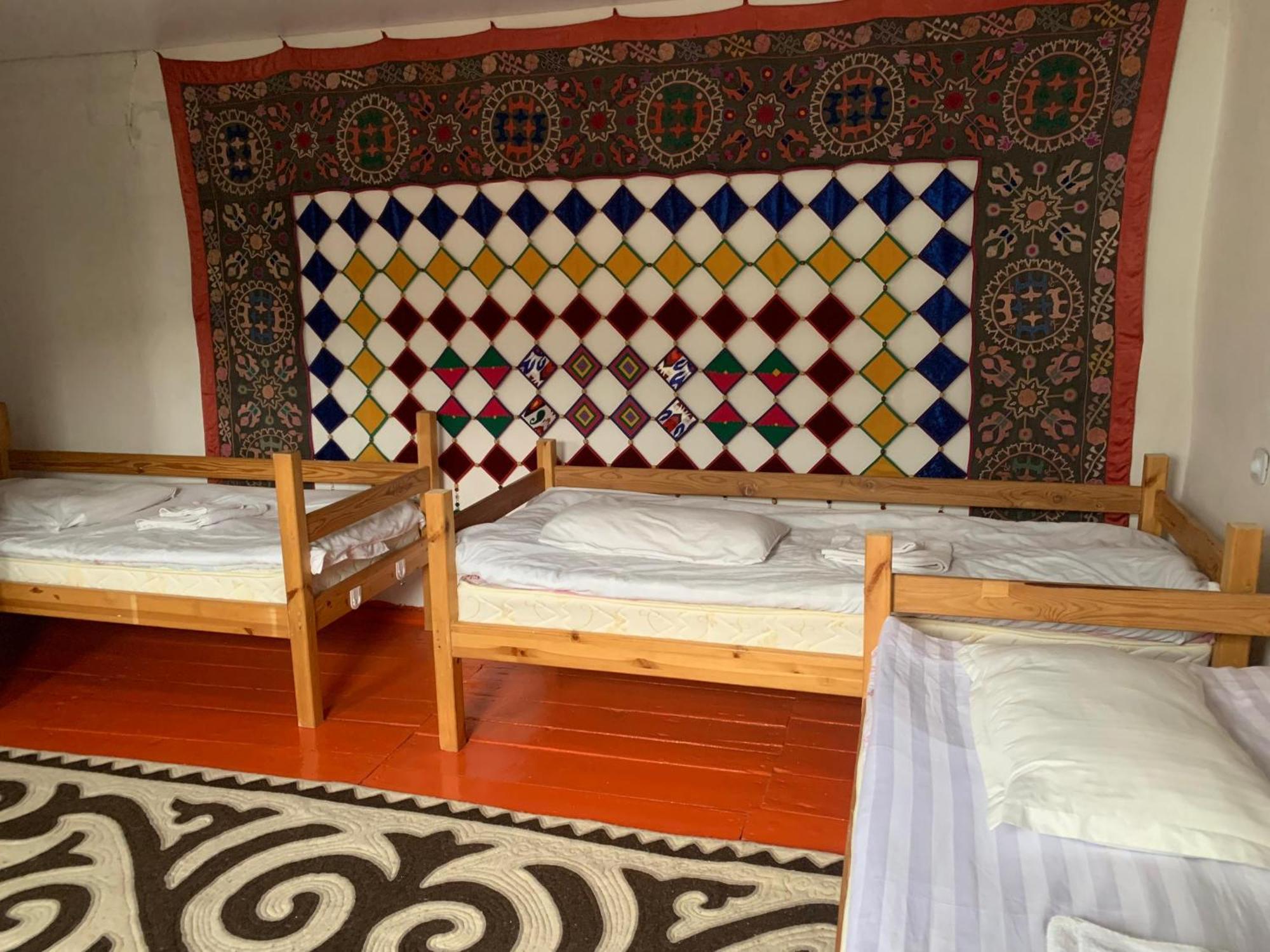 Naryn Guest House Экстерьер фото