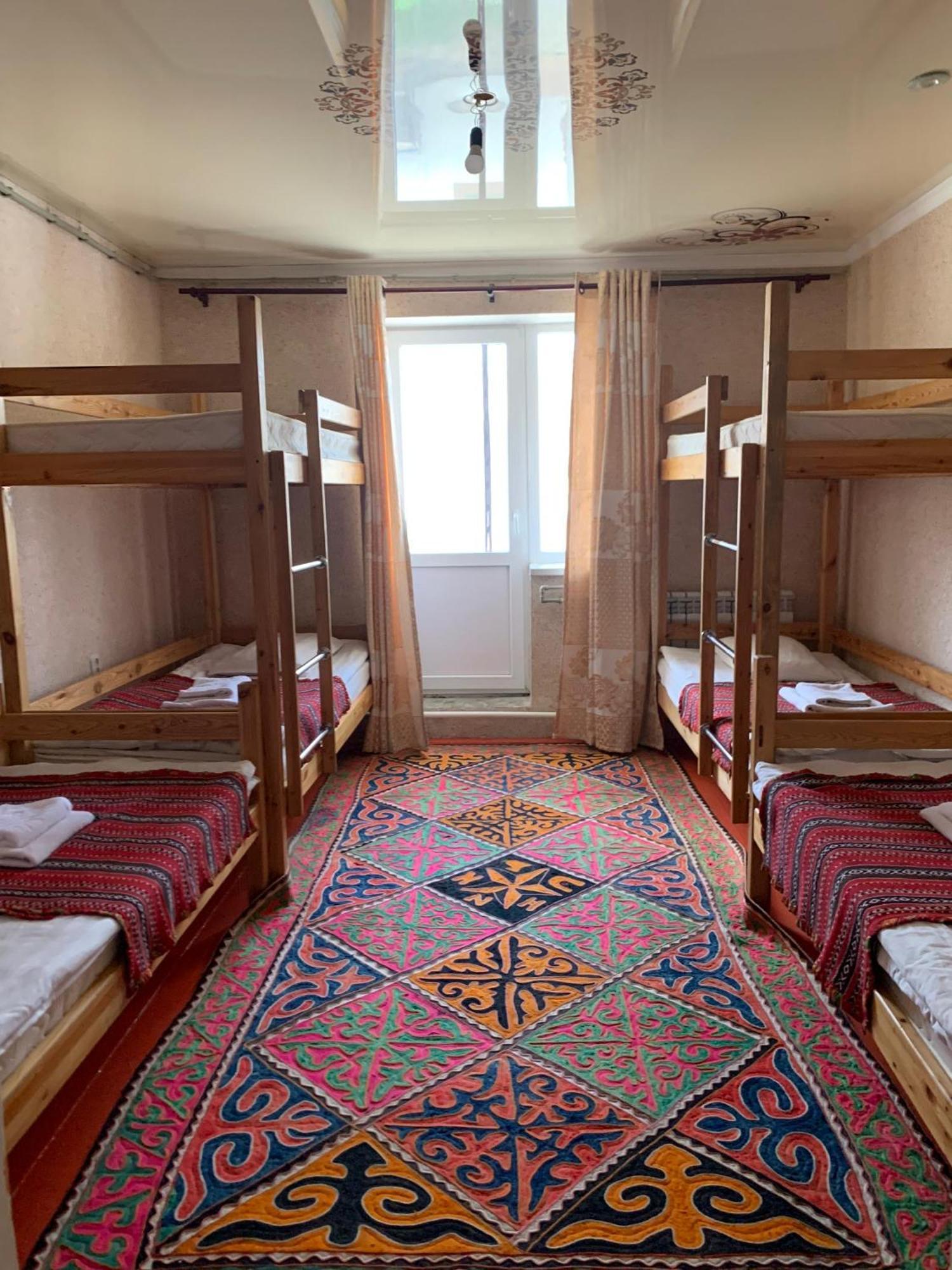 Naryn Guest House Экстерьер фото